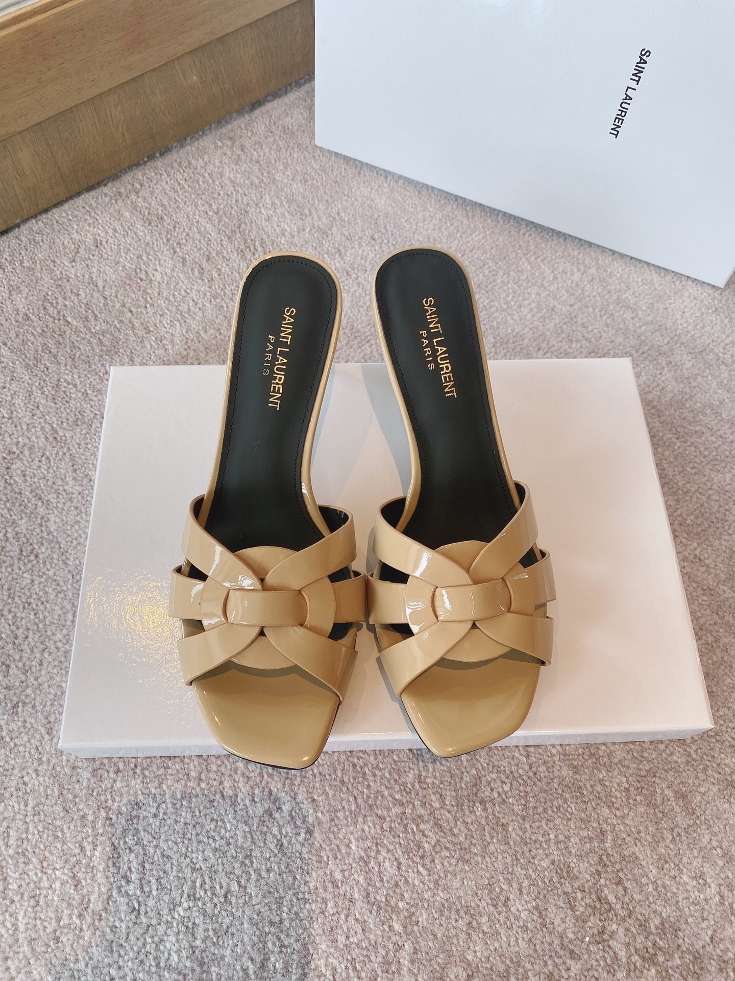 Sa1nt Lau*nt Women’s Tribute Heeled Mules Beige For Women Y51