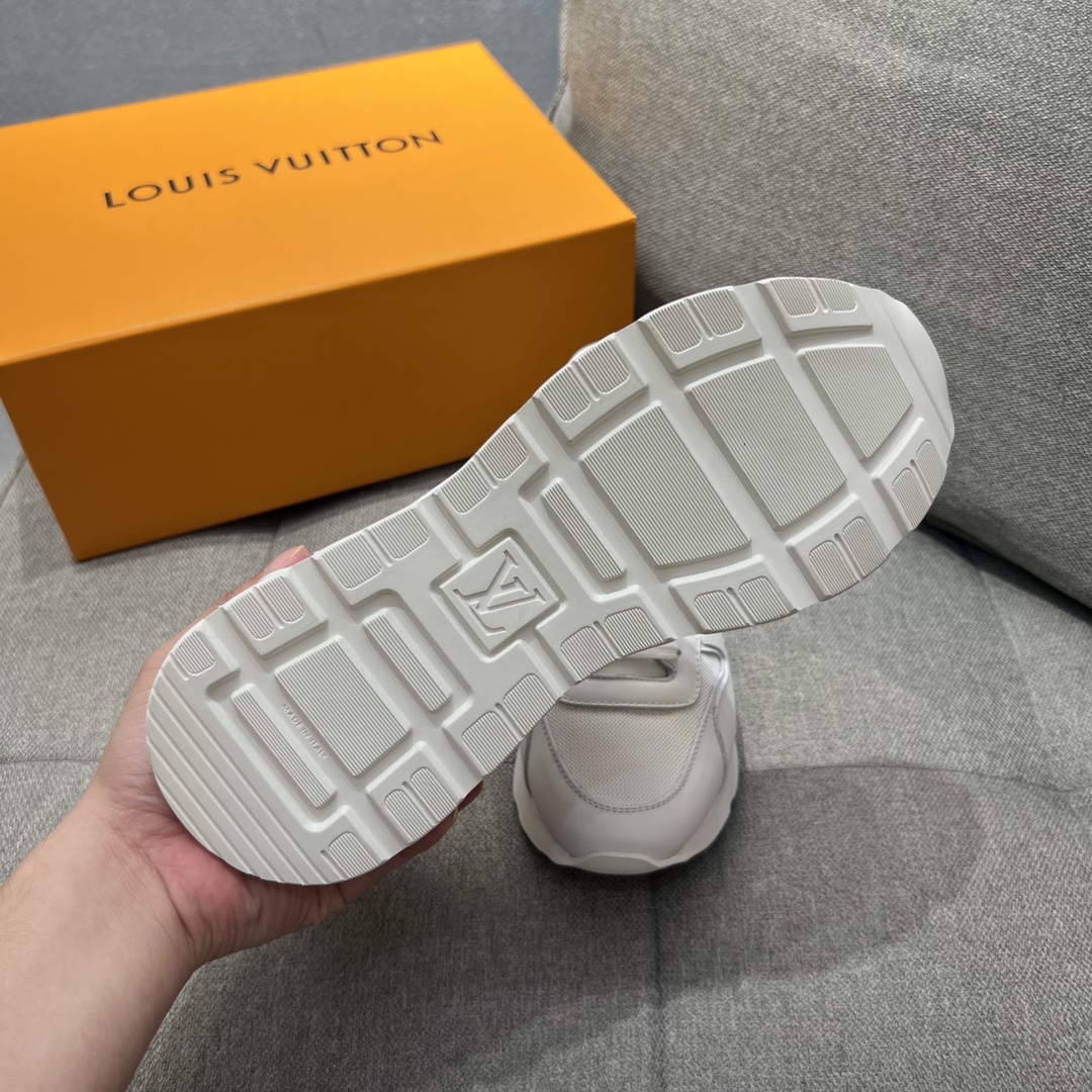 L0vis Vvtt0n Run Away Sneaker White For Men LV