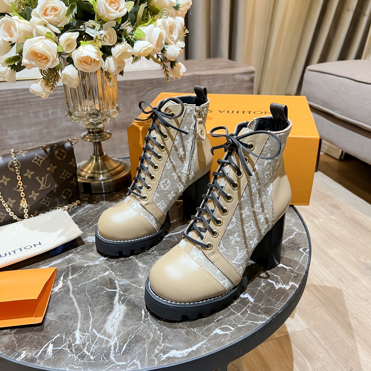 L0vis Vvtt0n Women’s Star Trail Ankle Boots Beige For Women LV