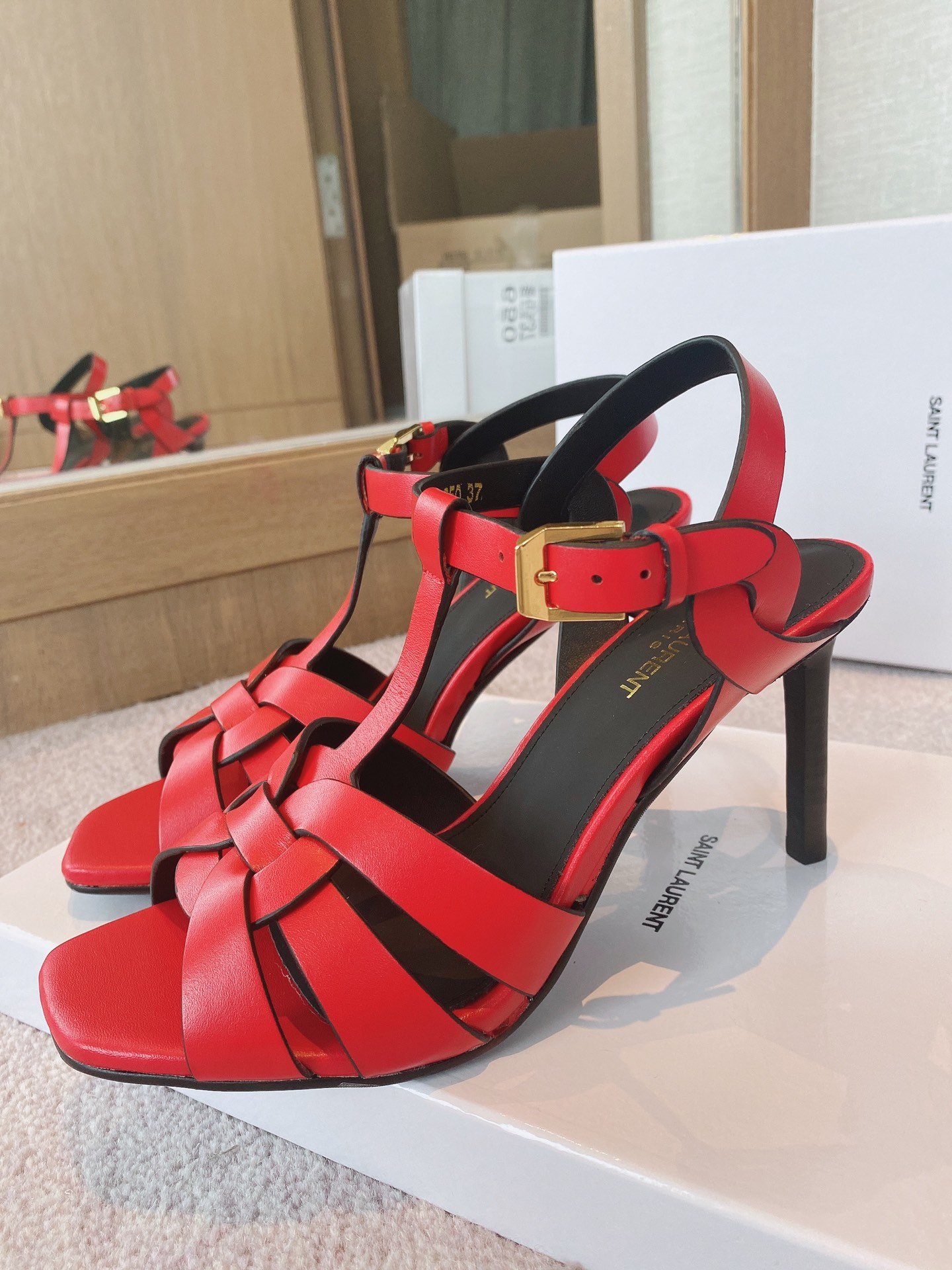 Sa1nt Lau*nt Women’s Tribute Sandals Red For Women Y51