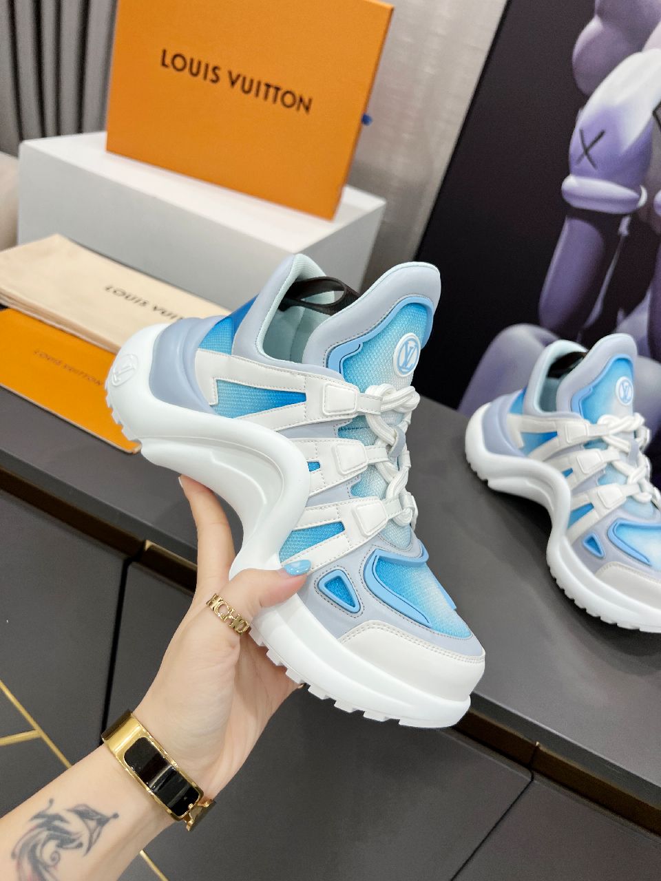 L0vis Vvtt0n Women’s LV Archlight Sneaker Blue For Women LV 1A9RVB