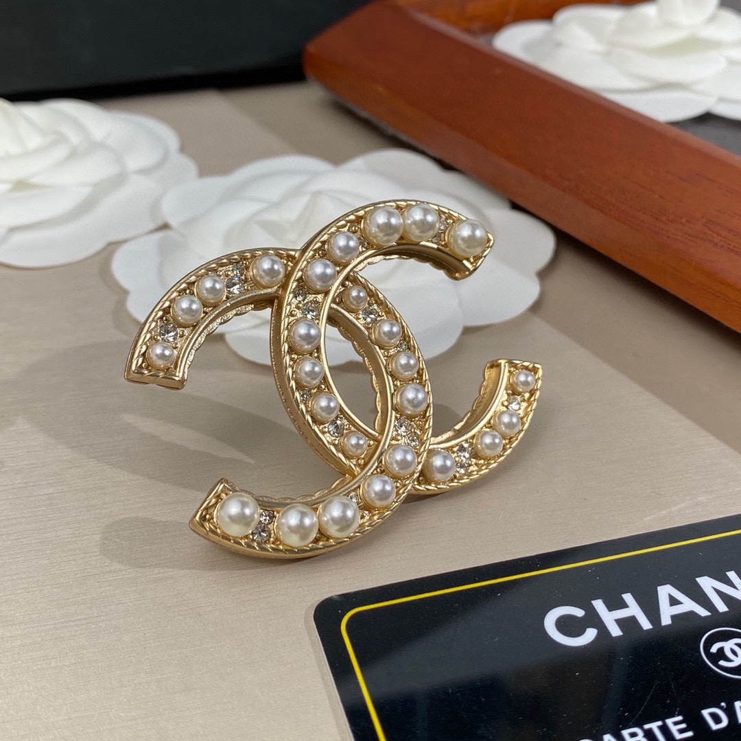 Ch**el Brooch