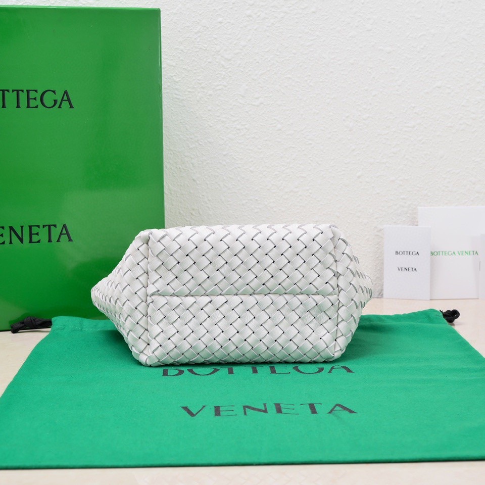 B0tt*ga Ven*ta Mini Cabat White, For Women, Women’s Bags 7.9in/20cm 709464V1OW19009