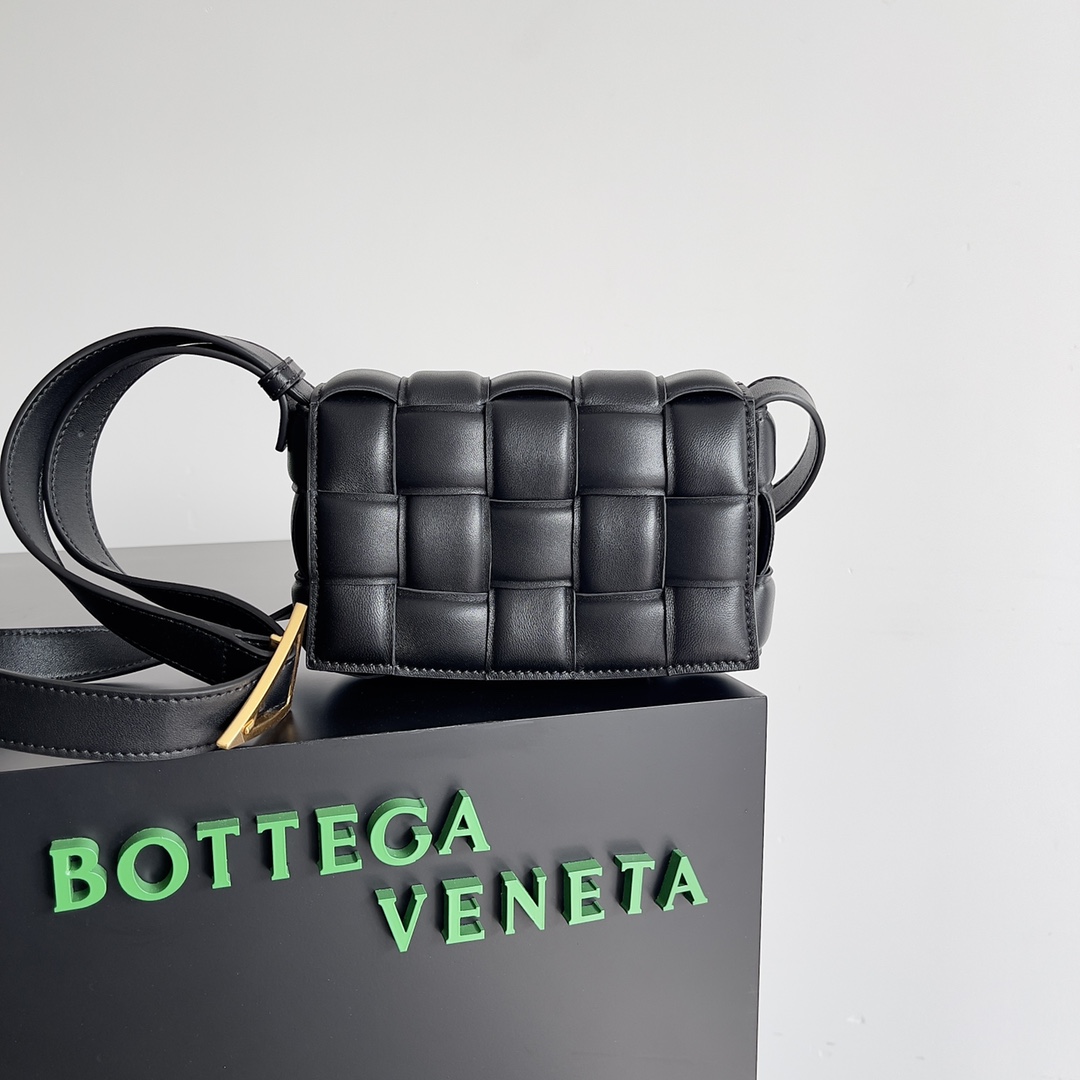 B0tt*ga Ven*ta Small Padded Cassette Black, For Women, Women’s Bags 7.5in/19cm 717506VCQR18425